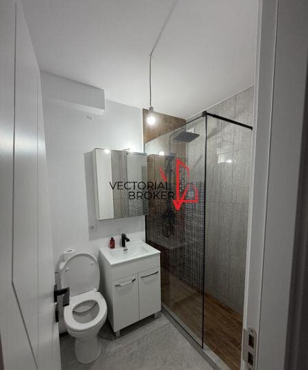 Vatra Luminoasa 3 camere semidecomandat, renovat